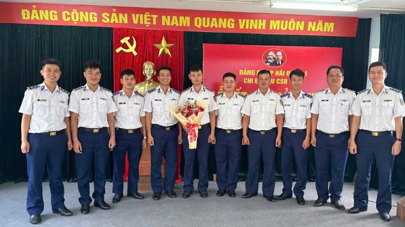 Đảng bộ bộ phận Hải đội 211 luôn xác định công tác phát triển đảng viên là nhiệm vụ trọng tâm, thường xuyên.
