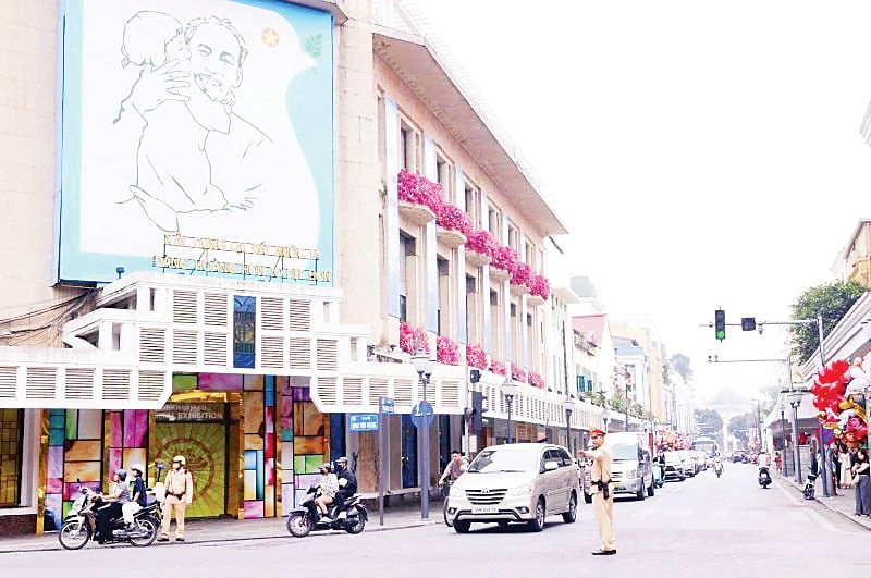 Thiết lập “làn sóng xanh” liên tuyến trên tuyến đường Tràng Tiền-Hàng Khay-Tràng Thi.