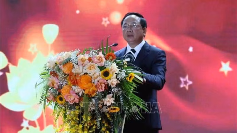 Đồng chí Trịnh Văn Quyết, Bí thư Trung ương Đảng, Trưởng Ban Tuyên giáo và Dân vận Trung ương phát biểu tại Chương trình “Giao lưu các điển hình tiêu biểu trong học tập và làm theo tư tưởng, đạo đức, phong cách Hồ Chí Minh khu vực phía Bắc” năm 2025. (Ảnh: TTXVN)