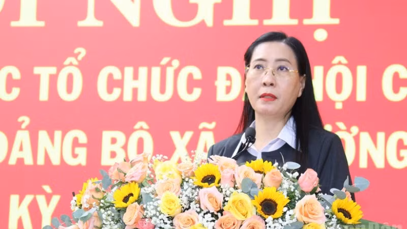 Đồng chí Bùi Thị Quỳnh Vân, Ủy viên Trung ương Đảng, Bí thư Tỉnh ủy Quảng Ngãi phát biểu kết luận hội nghị.