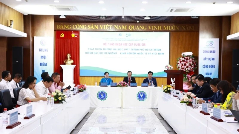 Trường Đại học Luật TP.HCM hướng tới mô hình đa ngành trong kỷ niệm 50 năm truyền thống