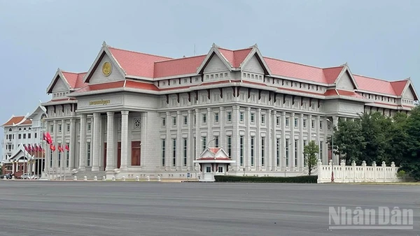 Tòa nhà Quốc hội Lào ở Thủ đô Vientiane. (Ảnh: DUY TOÀN)