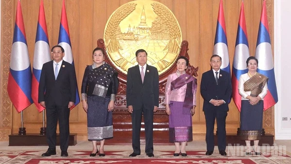 Lãnh đạo Đảng, Nhà nước, Quốc hội, Chính phủ Lào tại buổi tiếp. (Ảnh: DUY TOÀN)