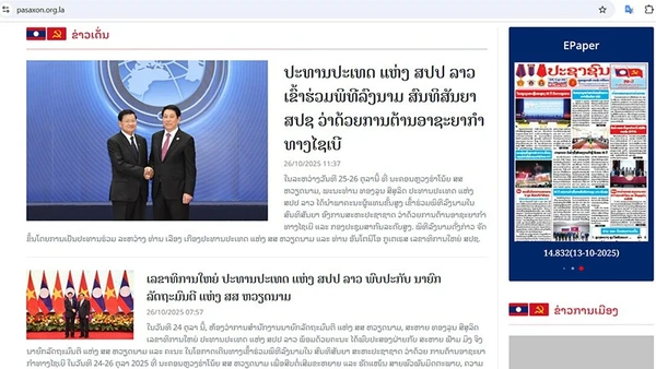 Báo Pasaxon đưa tin về Lễ ký Công ước Hà Nội. (Ảnh: DUY TOÀN)