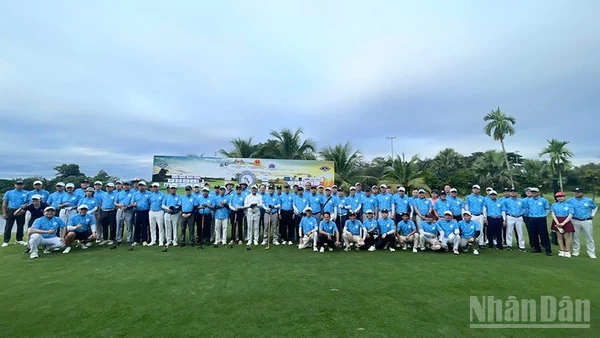 Các vận động viên tham dự giải golf Ambassador Cup 2025. (Ảnh: DUY TOÀN)