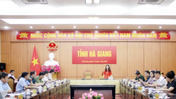 Toàn cảnh cuộc họp Ban chỉ đạo kỳ thi tốt nghiệp Trung học phổ thông năm 2025.