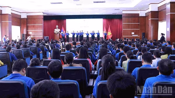 Khung cảnh buổi lễ. (Ảnh: DUY TOÀN)