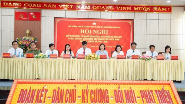 Các ứng cử đại biểu Quốc hội khóa XVI tại đơn vị bầu cử số 1 và ứng cử đại biểu Hội đồng nhân dân Thành phố Hồ Chí Minh khóa XI tại buổi tiếp xúc cử tri.