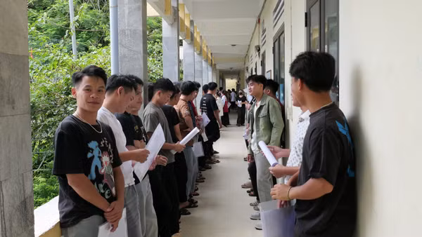 Hơn 18.200 thí sinh tỉnh Tuyên Quang chính thức bước vào kỳ thi tốt nghiệp trung học phổ thông năm 2026.