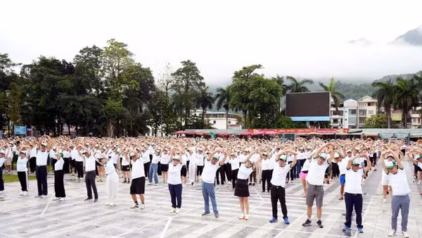 Hơn 1.500 người tham gia chương trình toàn dân tập luyện thể thao tại Tuyên Quang.