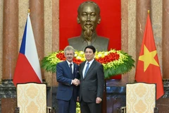 Chủ tịch nước Lương Cường tiếp Chủ tịch Thượng viện Quốc hội Cộng hòa Séc ngày 20/11. (Ảnh: Thủy Nguyên)