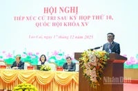Thường trực Ban Bí thư Trần Cẩm Tú phát biểu trả lời ý kiến, kiến nghị của cử tri. (Ảnh: DUY LINH)