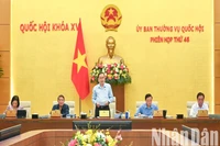 Chủ tịch Quốc hội Trần Thanh Mẫn và các Phó Chủ tịch Quốc hội chủ trì và điều hành phiên họp.