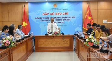 Toàn cảnh buổi gặp gỡ báo chí. (Ảnh: KHÁNH LAN)