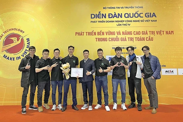 Dự án bảo vệ người dùng mạng Internet mang tên Chống lừa đảo do Ngô Minh Hiếu (Hiếu PC) là thành viên sáng lập đoạt giải thưởng Make in Việt Nam năm 2022.