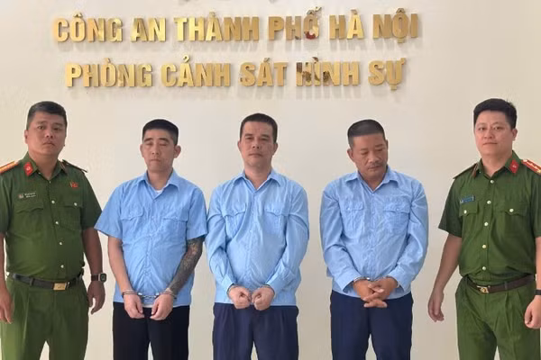 Các đối tượng bị bắt.