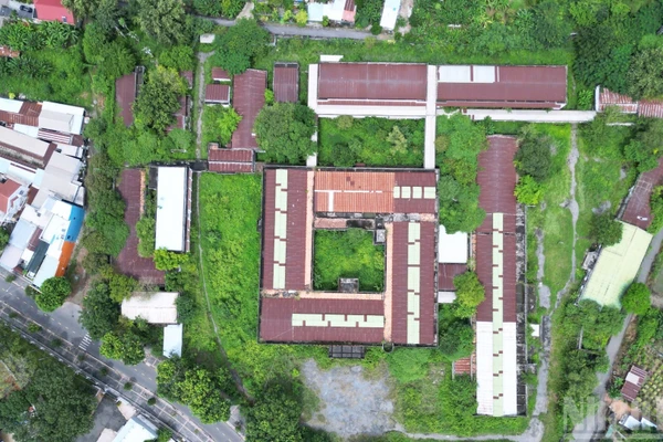 Hai bệnh viện tại khu vực Bà Rịa-Vũng Tàu cũ đã bị bỏ hoang trong suốt nhiều năm qua.