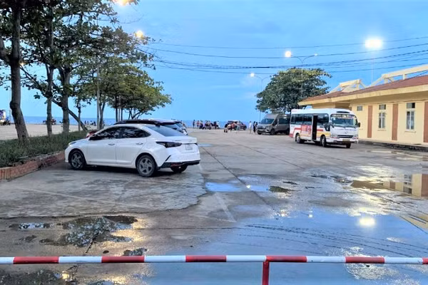 Ủy ban nhân dân phường Cửa Lò yêu cầu các cơ sở kinh doanh dịch vụ phải thu đúng giá niêm yết.