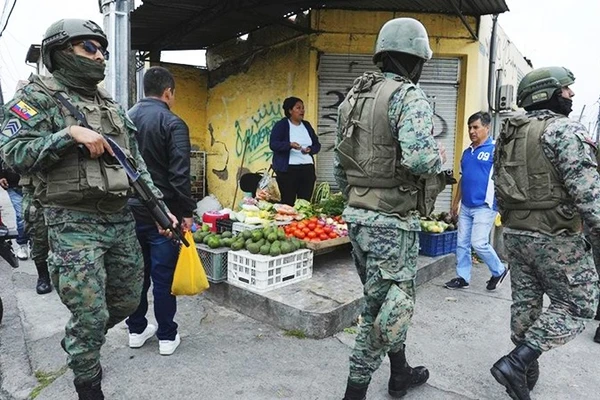 Ecuador tăng cường an ninh trước tình hình bạo lực leo thang. Ảnh: EL COLOMBIANO