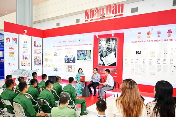 Báo Nhân Dân đã ghi dấu ấn với Giải A Gian trưng bày ấn tượng.