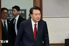 Cựu Tổng thống Hàn Quốc Yoon Suk Yeol tại phiên điều trần hình sự thứ hai về cáo buộc xúi giục nổi loạn, tại Tòa án Trung tâm Seoul, ngày 21/4/2025. (Nguồn: THX/TTXVN)