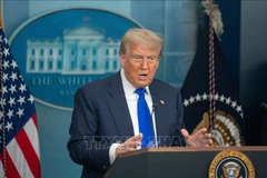 Tổng thống Mỹ Donald Trump phát biểu tại Nhà Trắng. (Ảnh: THX/TTXVN)