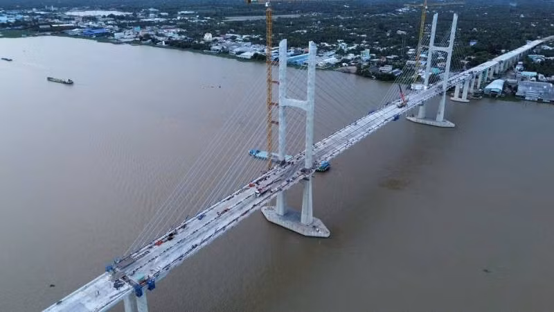 Cầu Rạch Miễu 2 chuẩn bị khánh thành đưa vào khai thác. (Ảnh: HOÀNG TRUNG)