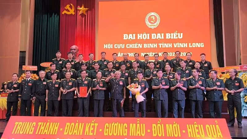 Ban Chấp hành Hội Cựu chiến binh tỉnh Vĩnh Long nhiệm kỳ 2025-2030 ra mắt tại Đại hội.