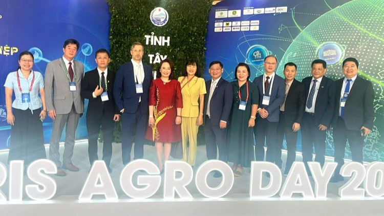 Đại biểu quốc tế và trong nước dự Hội nghị thượng đỉnh nông nghiệp AgriS Agro Day 2025 kết nối “5 nhà”.