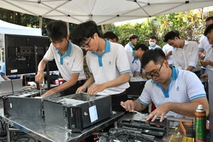 Để thực hiện Nghị quyết 57-NQ/TW, các chuyên gia cho rằng việc thu hút, trọng dụng trí thức trẻ cần được xác định là nhiệm vụ chiến lược lâu dài.