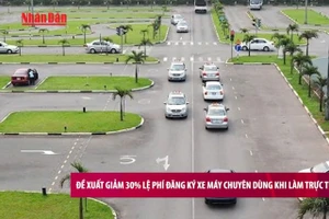[Video] Đề xuất giảm 30% lệ phí đăng ký xe máy chuyên dùng khi làm trực tuyến