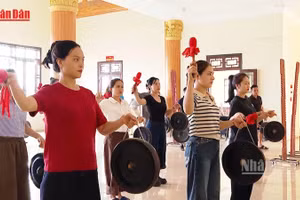 [Video] Tích cực luyện tập chuẩn bị khai mạc Lễ hội Đền Hùng 2026