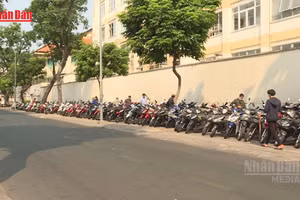 [Video] TP Hồ Chí Minh triển khai thí điểm phần mềm cấp phép, thu phí sử dụng vỉa hè