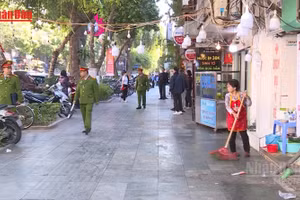 [Video] Công an Hà Nội xem xét trách nhiệm 2 chỉ huy và 14 cán bộ Công an phường để xảy ra vi phạm trật tự đô thị