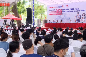 [Video] Thêm nhiều đại học tiếp tục công bố điểm sàn