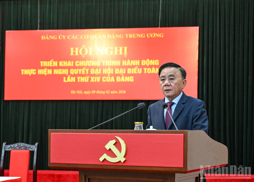 Đồng chí Trần Cẩm Tú, Ủy viên Bộ Chính trị, Thường trực Ban Bí thư, Bí thư Đảng ủy các cơ quan Đảng Trung ương phát biểu kết luận hội nghị. (Ảnh: DUY LINH)