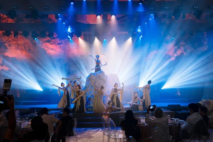 Show diễn thực cảnh "Đi tìm dấu ngọc". (Ảnh: Ban tổ chức)