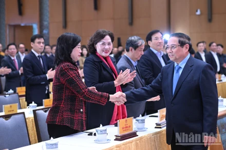 Thủ tướng Phạm Minh Chính - Chủ tịch Hội đồng Thi đua-Khen thưởng Trung ương đến dự và chủ trì Lễ phát động Phong trào thi đua.