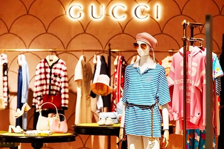 Gucci, Chloe và Loewe bị phạt