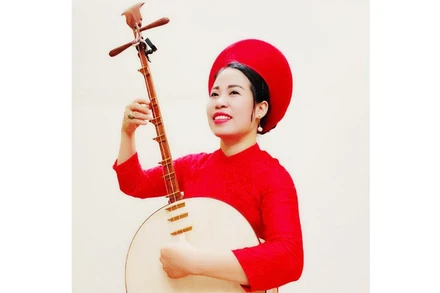 Tình yêu hát văn từ lớp học thiếu ánh sáng