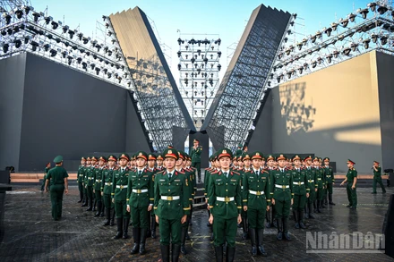 [Ảnh] Tái hiện hình ảnh duyệt binh trên Quảng trường Đỏ tại Concert Quốc gia "Tổ quốc trong tim" 