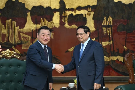 Thủ tướng Chính phủ Phạm Minh Chính tiếp ông Roh Tae Moon, Tổng Giám đốc điều hành Samsung điện tử.