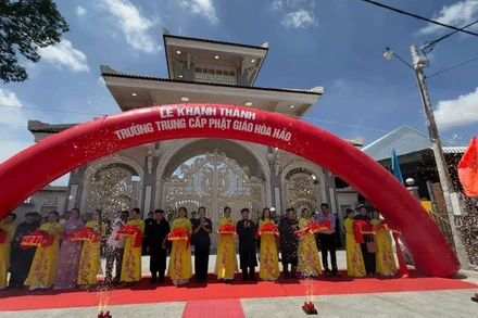 Khánh thành Trường trung cấp Phật giáo Hòa Hảo.