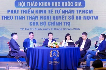 Các chuyên gia tham gia phiên thảo luận.
