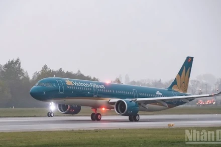 Do ảnh hưởng của bão Ragasa, hãng hàng không Vietnam Airlines tiếp tục điều chỉnh lịch khai thác các chuyến bay nhằm bảo đảm an toàn cho hành khách và phi hành đoàn.