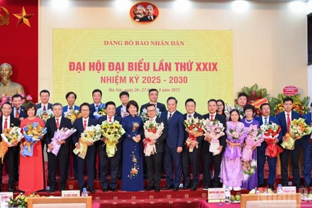 Ban Chấp hành Đảng bộ Báo Nhân Dân khóa XXIX, nhiệm kỳ 2025-2030 ra mắt Đại hội.