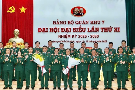 Ra mắt Ban Chấp hành Đảng bộ Quân khu 7 nhiệm kỳ 2025-2030. (Ảnh: QK7)