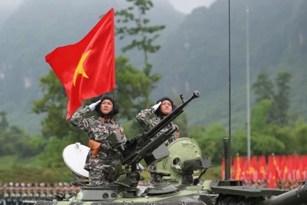 Khối xe pháo quân sự của lực lượng Quân đội nhân dân Việt Nam trong buổi tổng hợp luyện cho diễu binh, diễu hành kỷ niệm Cách mạng Tháng Tám thành công và Quốc khánh 2/9. (Ảnh: THẾ ĐẠI)