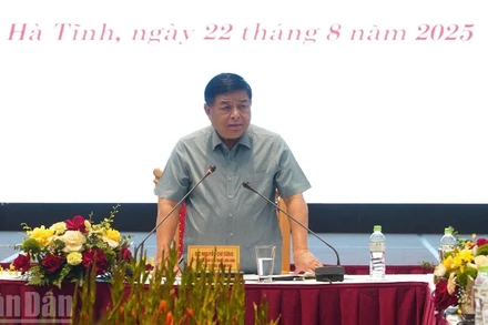 Phó Thủ tướng Nguyễn Chí Dũng đề nghị các địa phương xây dựng cơ chế, khuyến khích người dân, doanh nghiệp mở rộng sản xuất, kinh doanh.