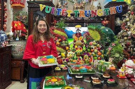 Bánh Trung thu ngày nay phong phú về mẫu mã và hương vị, nhưng vẫn thẫm đẫm hồn cốt ẩm thực dân tộc.
